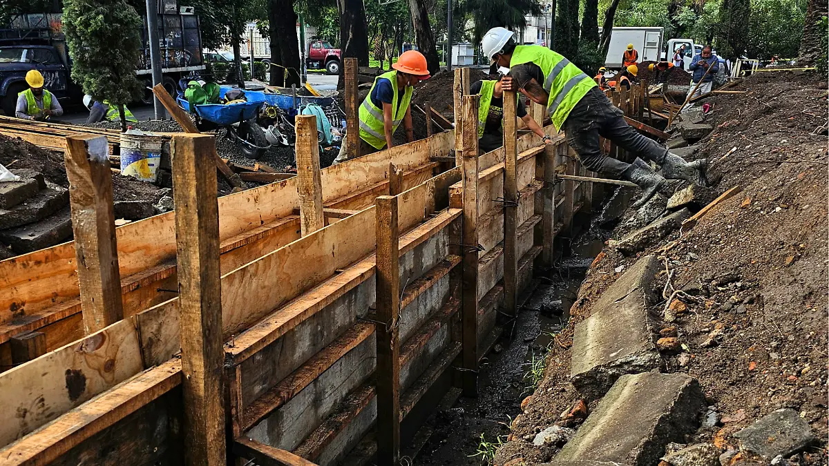 obra camellón campamento 2 de octubre